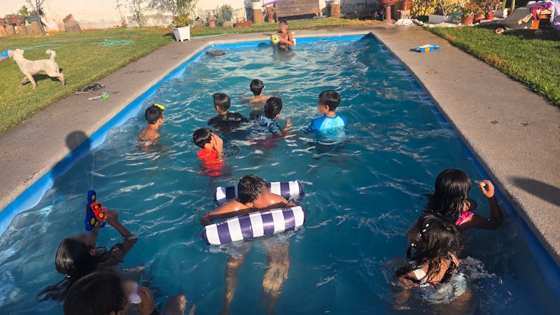 Piscina de 4 x 8 metros con vista al Valle del Elqui en El Refugio de Gabriela